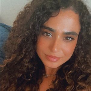 Meet your Posher, Sigal